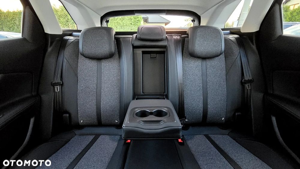 Peugeot 3008 1.2 PureTech Allure S&S - 33
