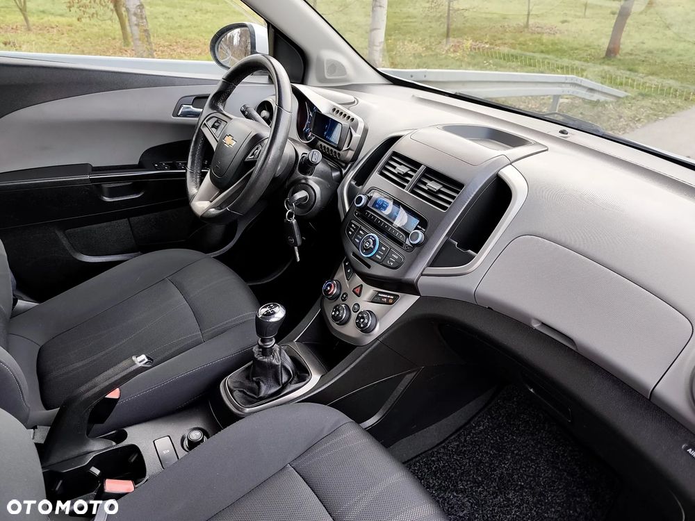 Chevrolet Aveo 1.6 LTZ S/S - 11