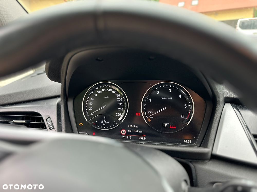 BMW Seria 2 218d xDrive - 12
