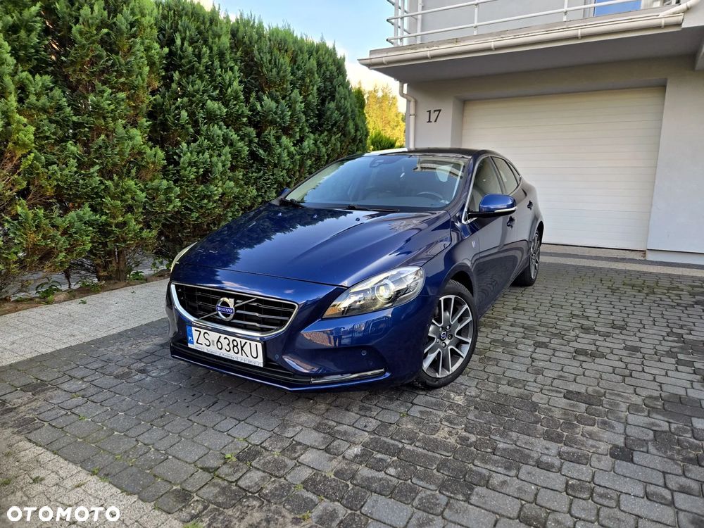 Volvo V40 D4 Drive-E Ocean Race - 1
