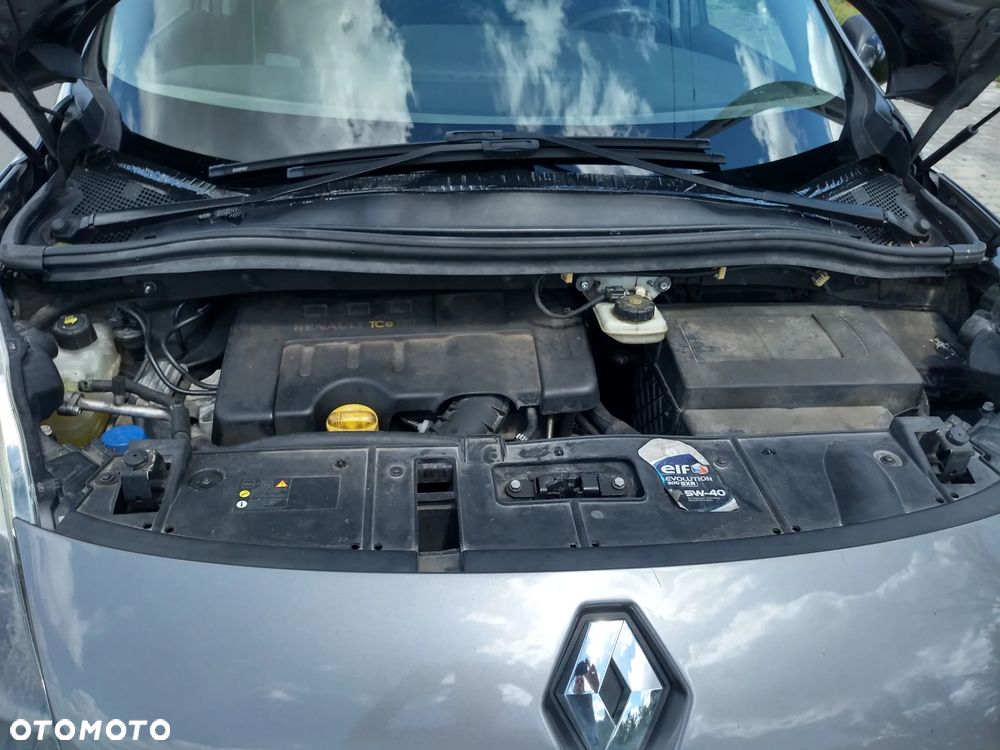 Renault Grand Scenic Gr 1.4 16V TCE Bose Edition - 11