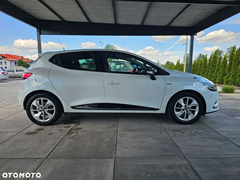 Renault Clio - 10