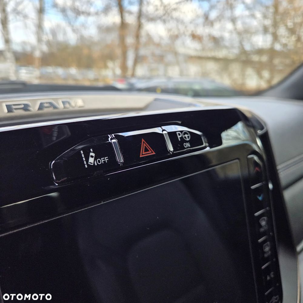 RAM 1500 Crew Cab Sport - 21
