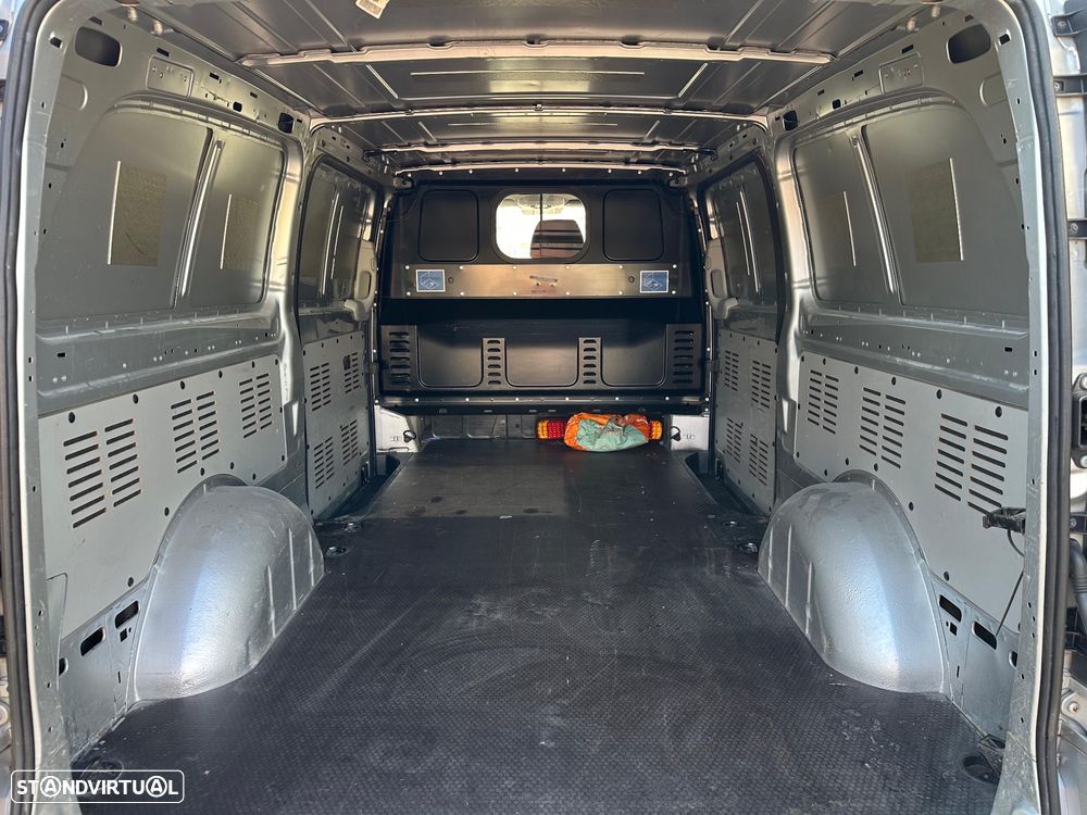 Mercedes-Benz Vito - Automática - 15
