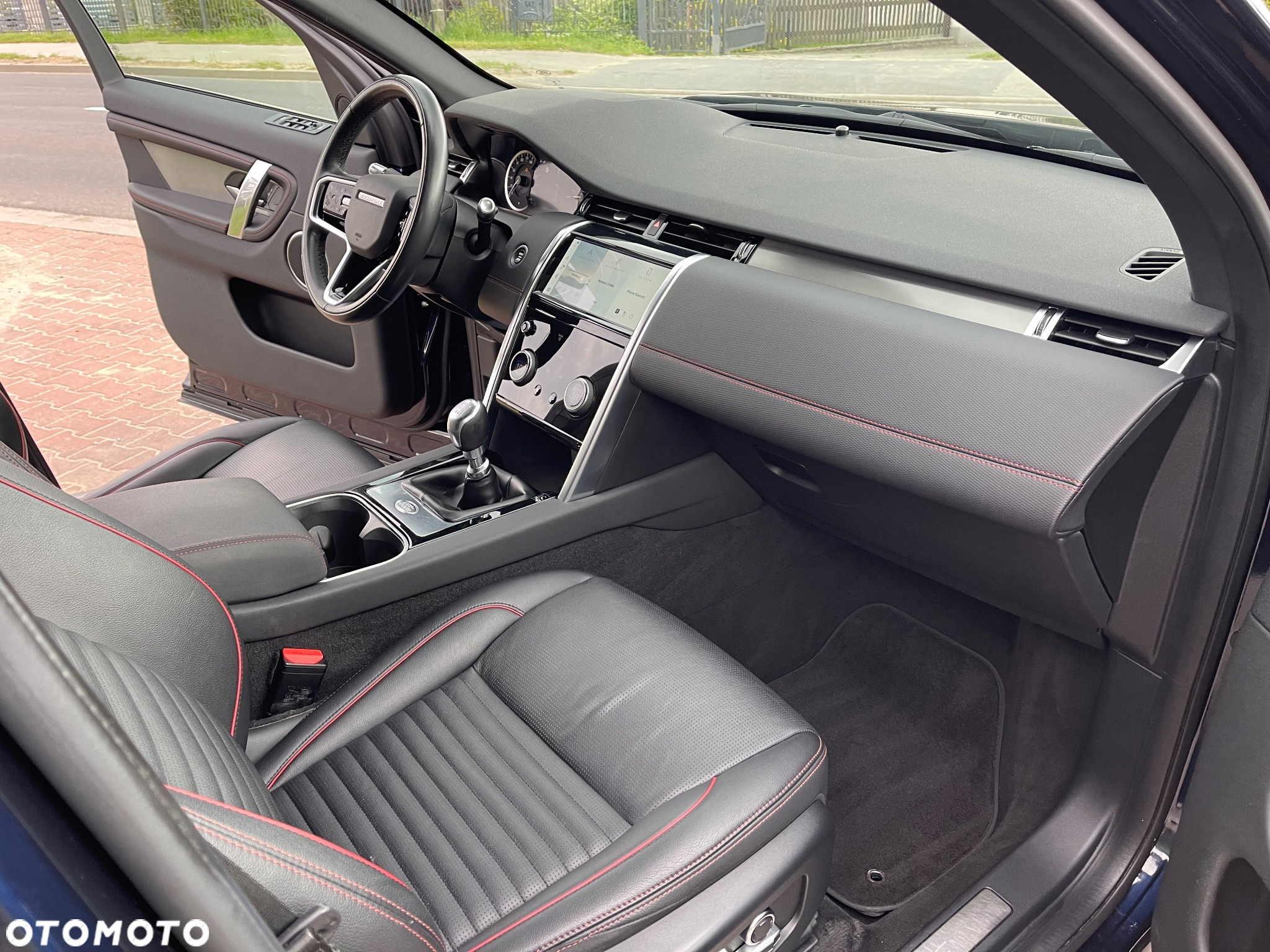 Land Rover Discovery Sport D165 FWD R-Dynamic SE - 22