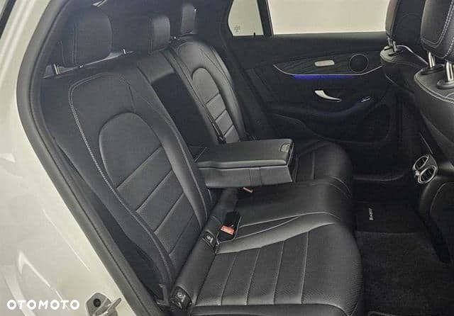 Mercedes-Benz GLC - 11