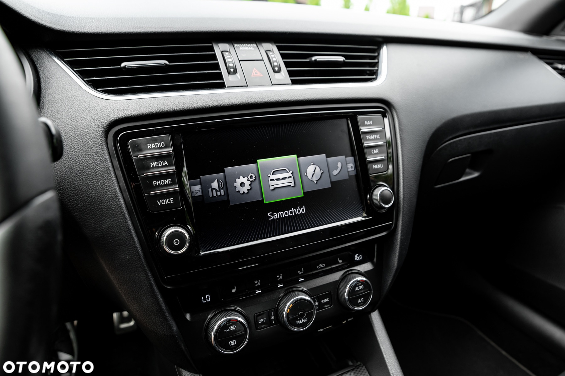 Skoda Octavia Combi 2.0 TSI (Green tec) DSG RS - 39