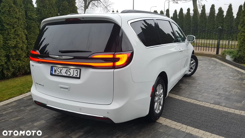 Chrysler Pacifica - 5