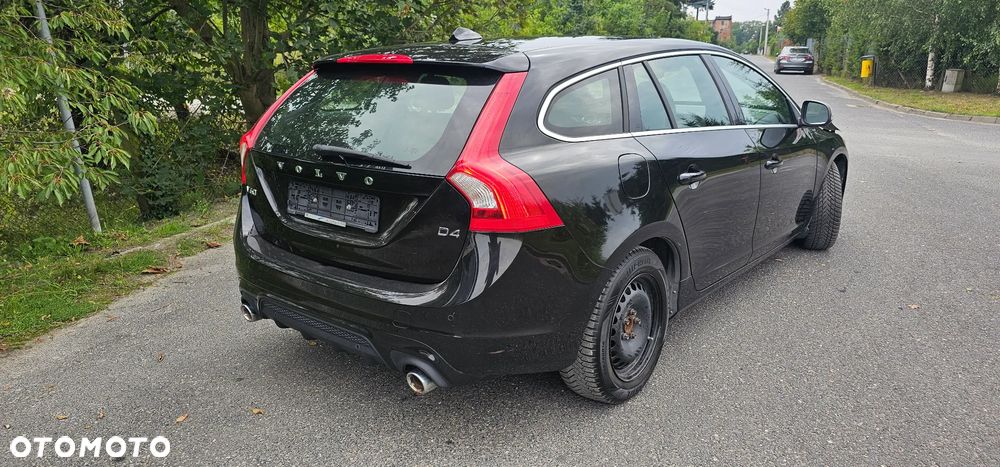 Volvo V60 D4 Drive-E Dynamic Edition (Momentum) - 1