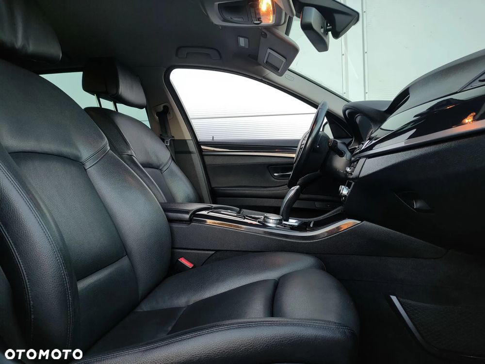 BMW Seria 5 - 34