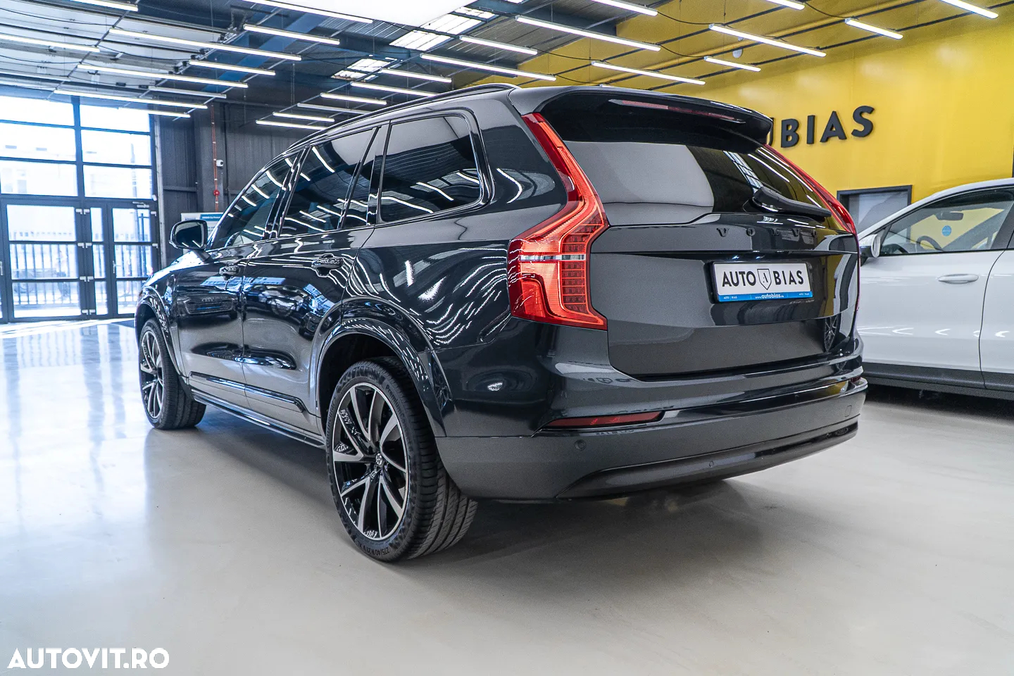 Volvo XC 90 T8 AWD Twin Engine Geartronic Inscription - 5