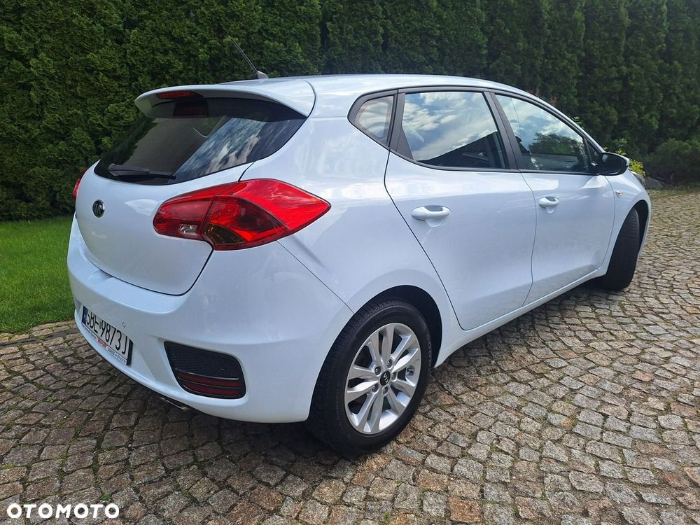 Kia Ceed - 4