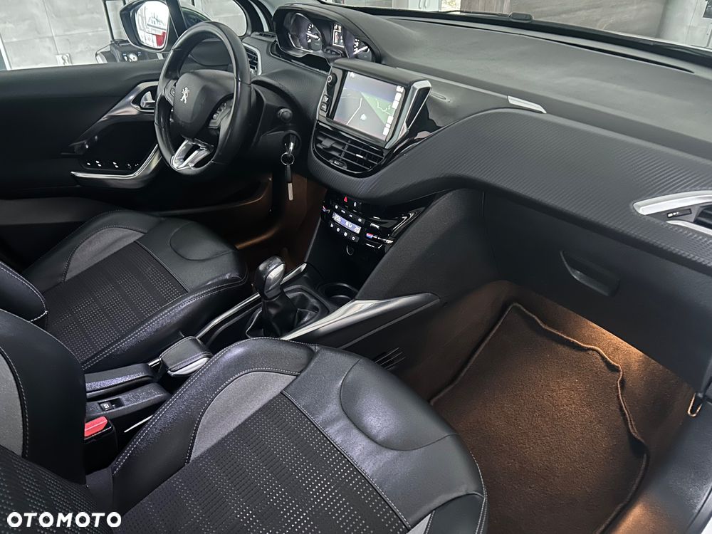 Peugeot 2008 PureTech 82 Access - 28