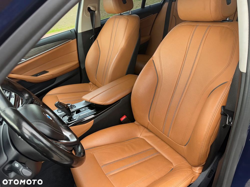 BMW Seria 5 520d xDrive Luxury Line sport - 16