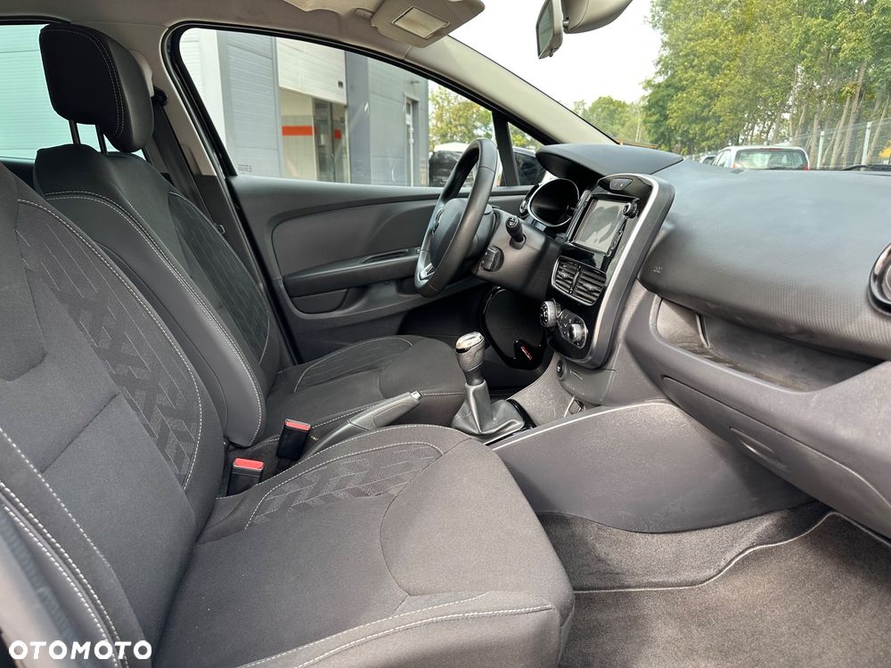 Renault Clio 1.2 16V Limited - 17
