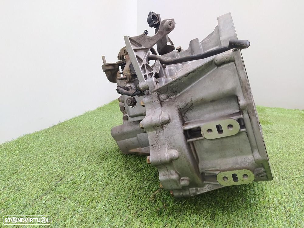 CAIXA VELOCIDADES NISSAN X-TRAIL 2006 - 4