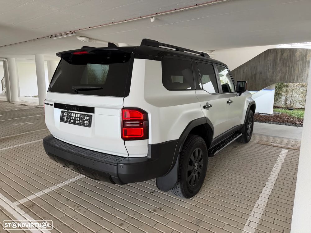 Toyota Land Cruiser 2.8 D-4D Mild-Hybrid Auto Executive - 8