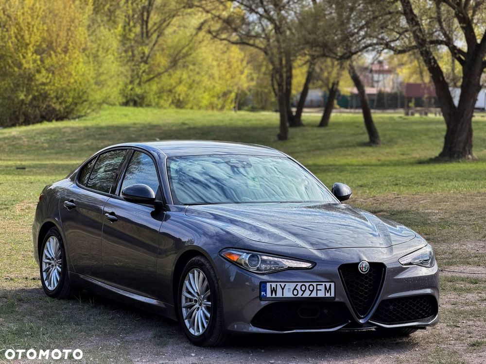 Alfa Romeo Giulia 2.0 Turbo 16V AT8 Executive - 1