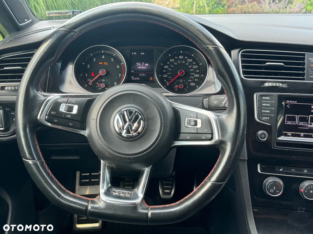 Volkswagen Golf VI 2.0 TSI GTI - 8