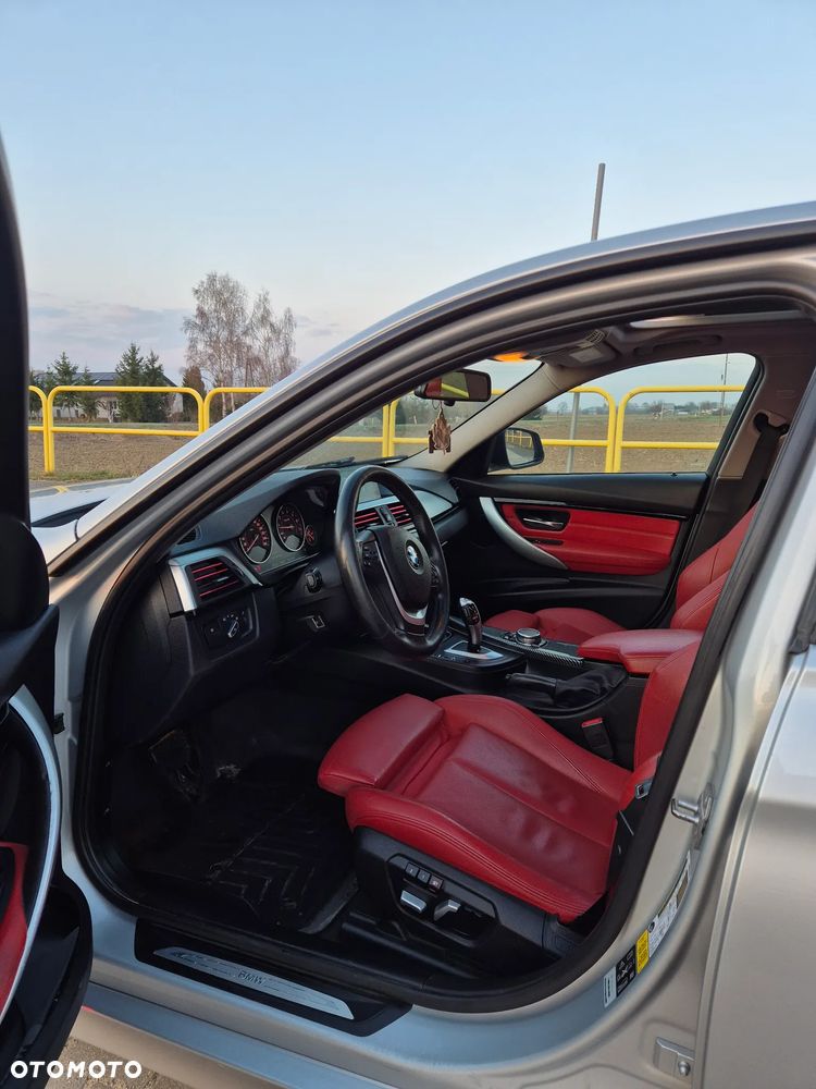 BMW Seria 3 320i xDrive - 6