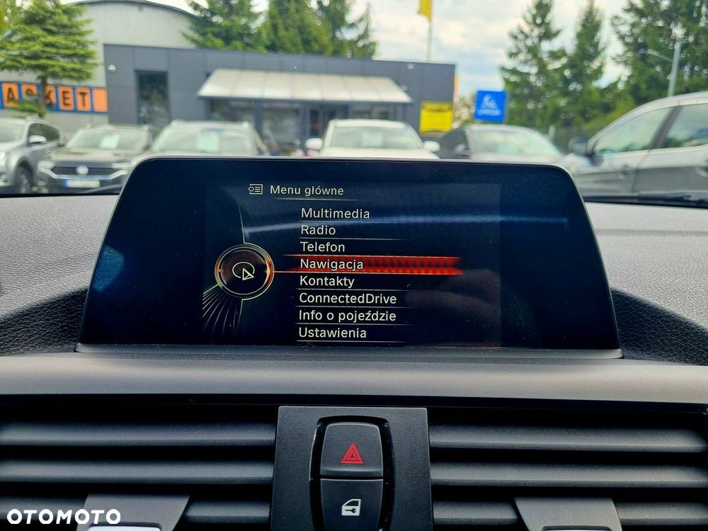 BMW Seria 1 118d Sport Line - 23