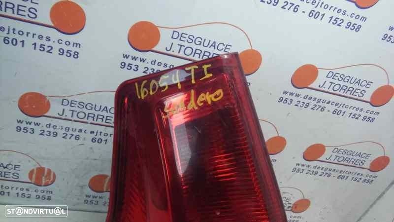 FAROLIM TRASEIRO ESQUERDO DACIA SANDERO 2010 - 1