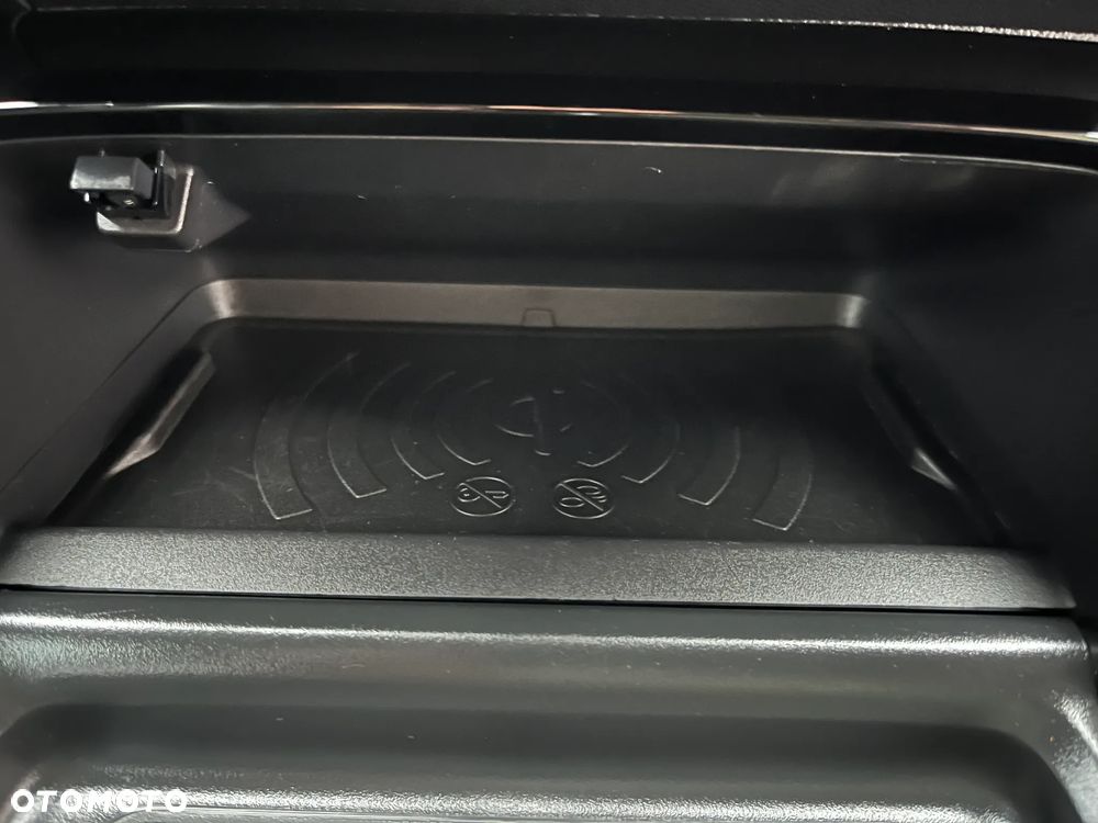 Peugeot 2008 1.5 BlueHDi Allure S&S EAT8 - 24