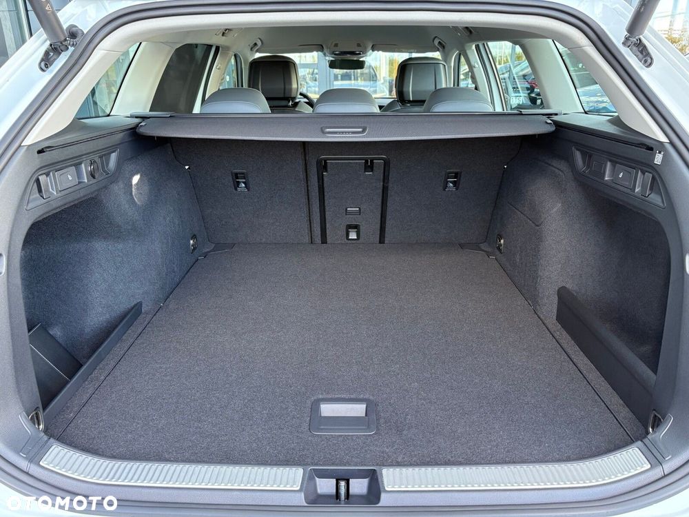 Volkswagen Passat - 20