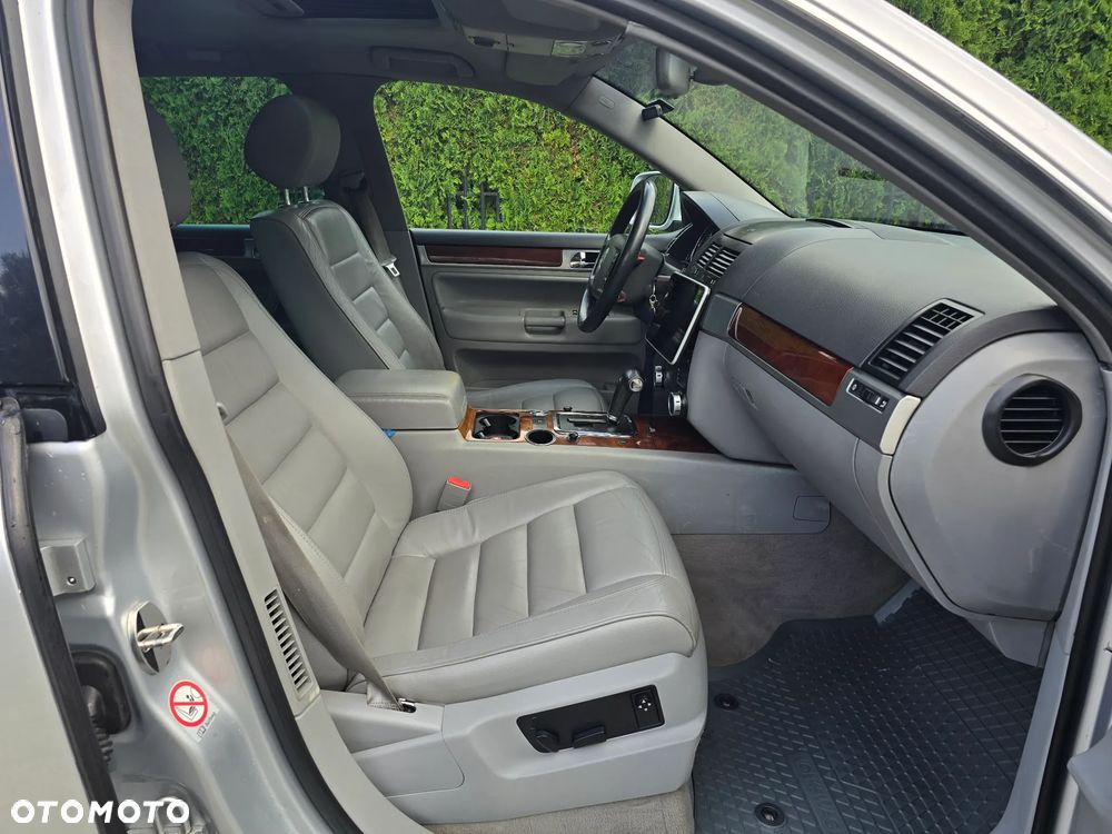 Volkswagen Touareg 2.5 R5 TDI Tiptr - 33