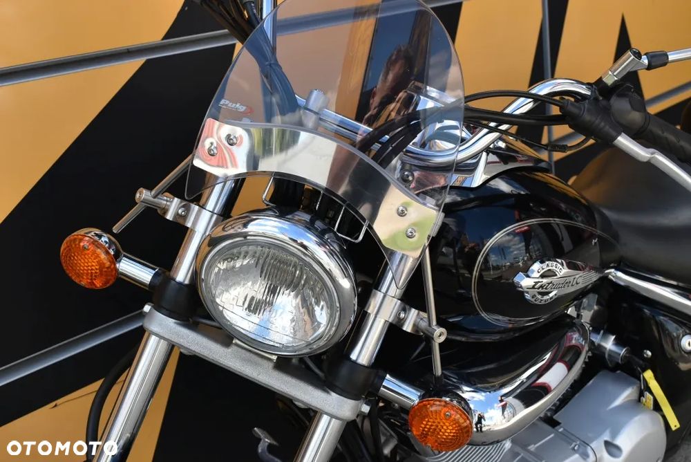 Suzuki Intruder - 24