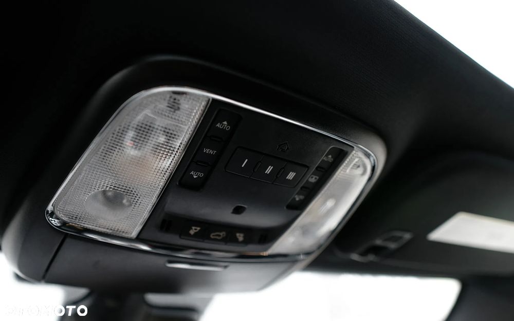 Jeep Grand Cherokee 5.7 V8 Overland - 39