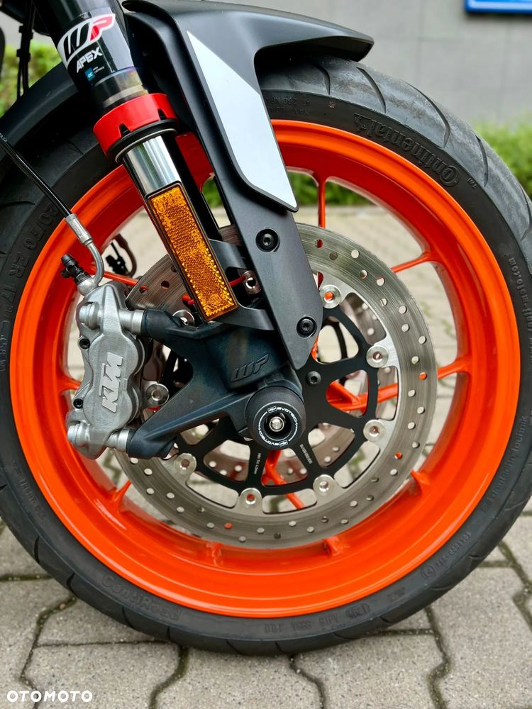KTM Duke - 17