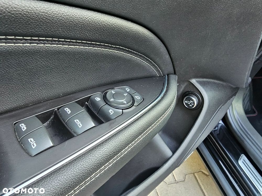 Opel Insignia 2.0 BiTurbo 4x4 Innovation - 28