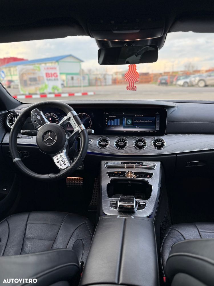 Mercedes-Benz CLS - 9