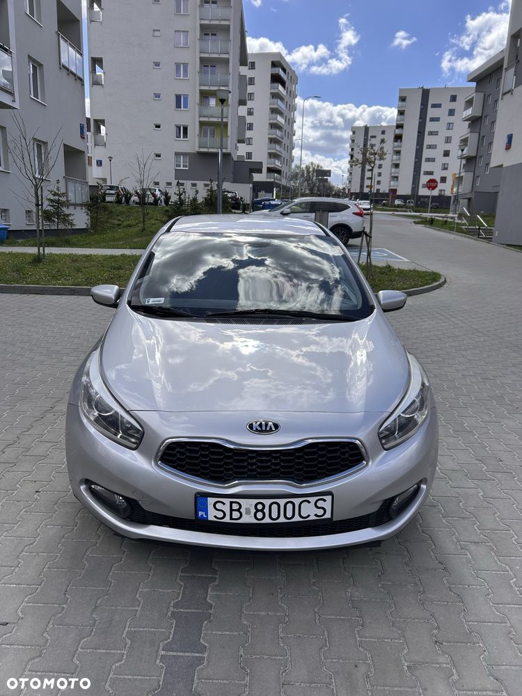 Kia Ceed - 4