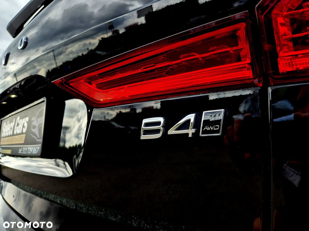 Volvo XC 60 B4 D AWD R-Design - 19