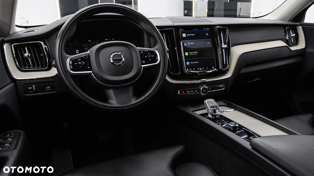 Volvo XC 60 B4 B Plus Bright - 16