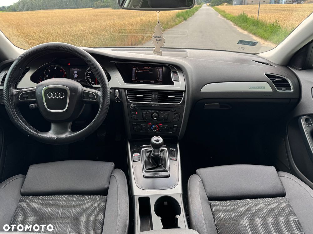 Audi A4 Avant 2.0 TDI Quattro - 9