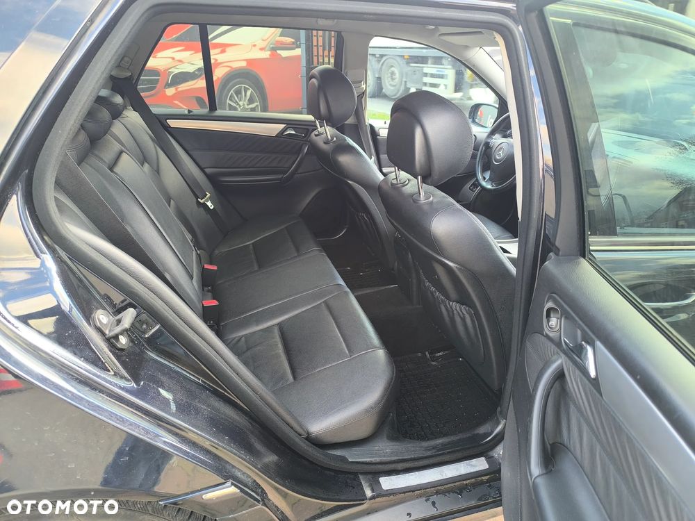 Mercedes-Benz Klasa C - 17