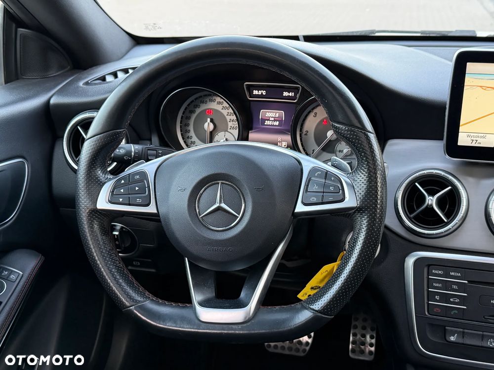 Mercedes-Benz CLA 200 d 4Matic 7G-DCT AMG Line - 15