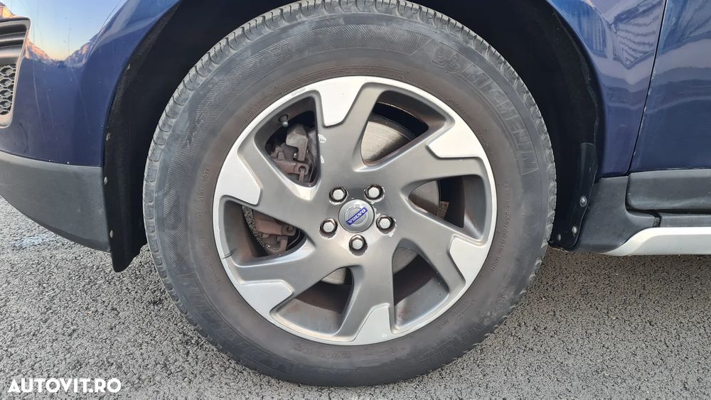 Volvo XC 60 D5AWD Ocean Race - 11