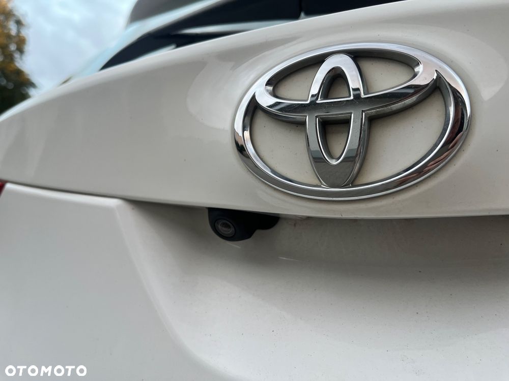 Toyota Auris 1.4 D-4D Premium - 22