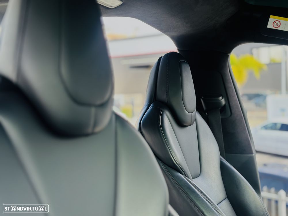 Tesla Model X 100D — fotografia 30