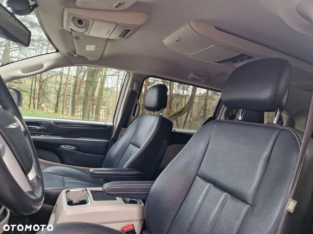 Chrysler Town & Country 3.6 Touring - 8