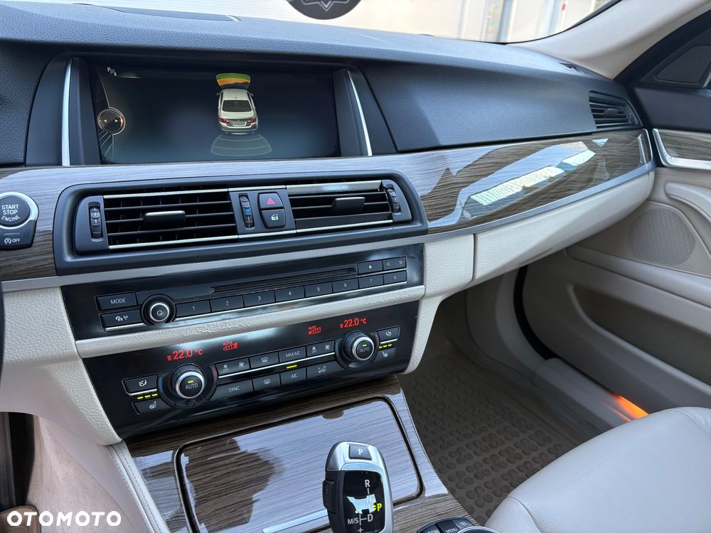BMW Seria 5 520d xDrive Modern Line - 17