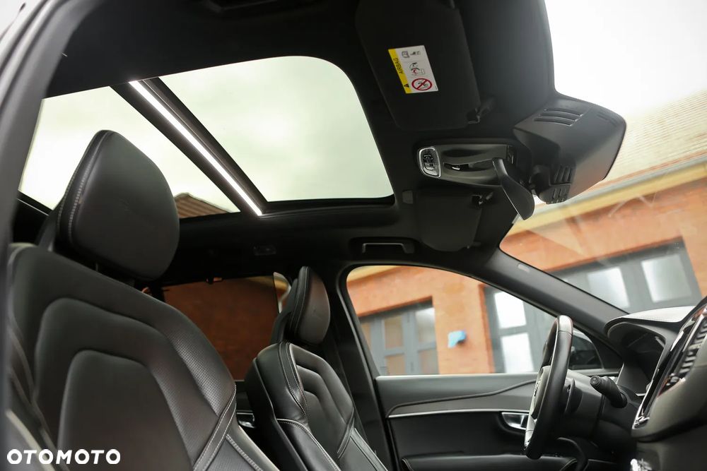 Volvo XC 90 B5 D AWD R-Design 7os - 26