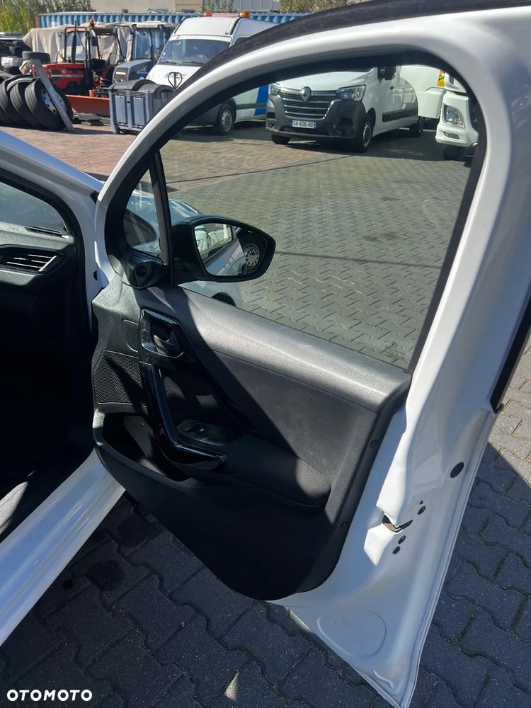 Peugeot 208 Blue-HDi 120 Stop&Start Allure - 12