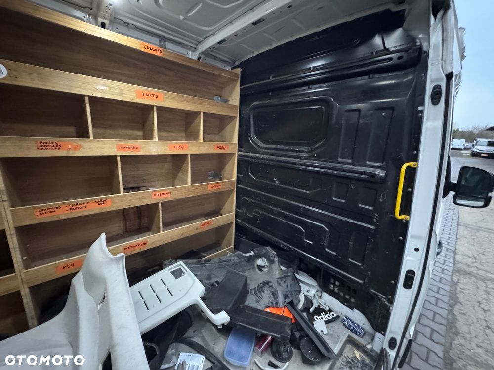 Volkswagen CRAFTER FOTEL PNEUMATYCZNY KAMERA NAWIGACJA KLIMATYZACJA TEMPOMAT, świeżo sprowadzony, OKAZJA !!!! - 23