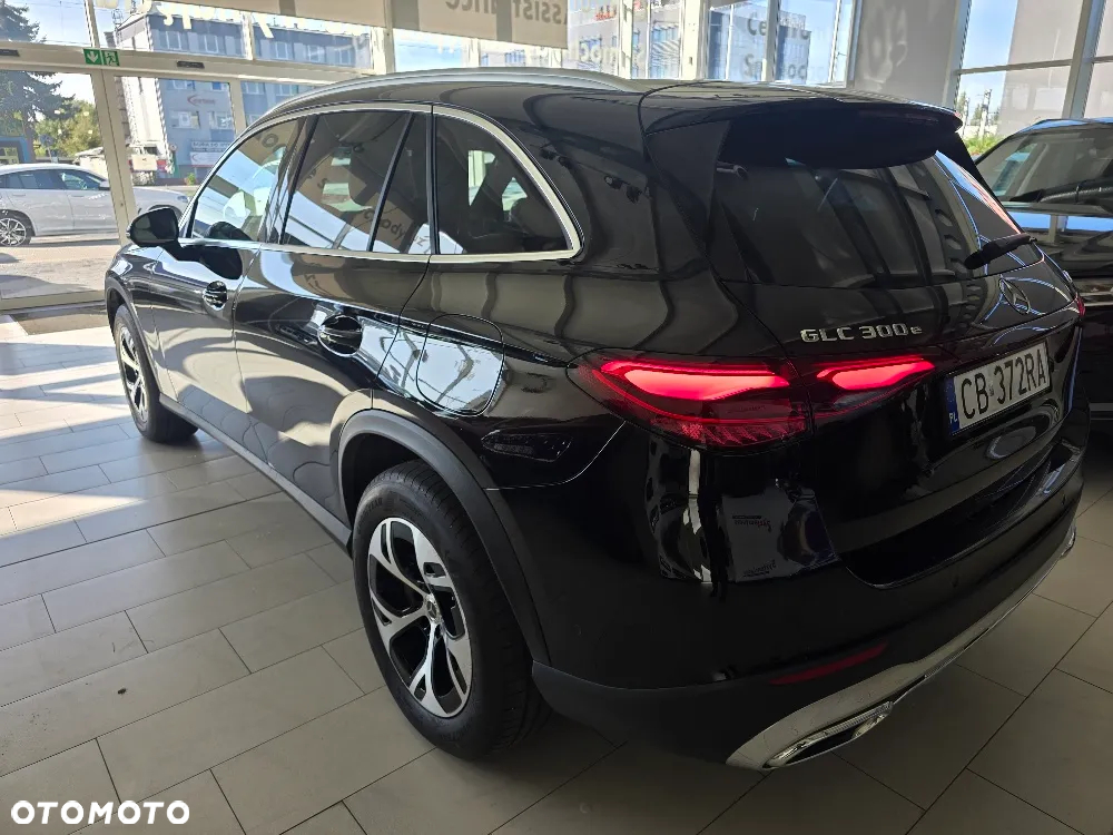 Mercedes-Benz GLC 300 e 4-Matic - 9