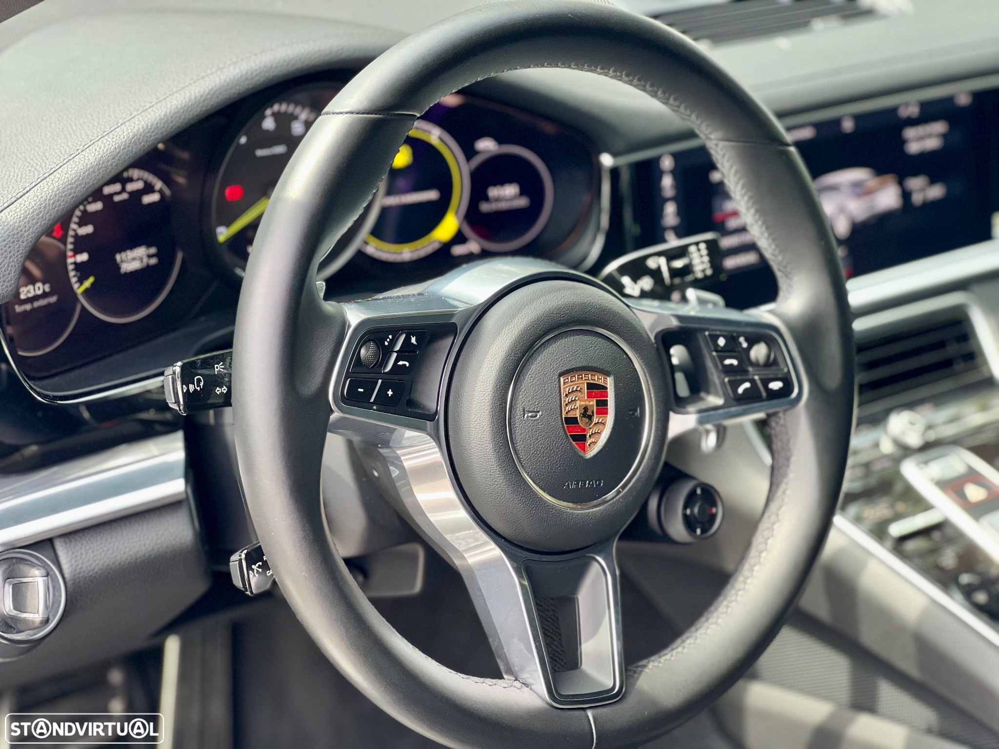 Porsche Panamera 4 E-Hybrid - 30